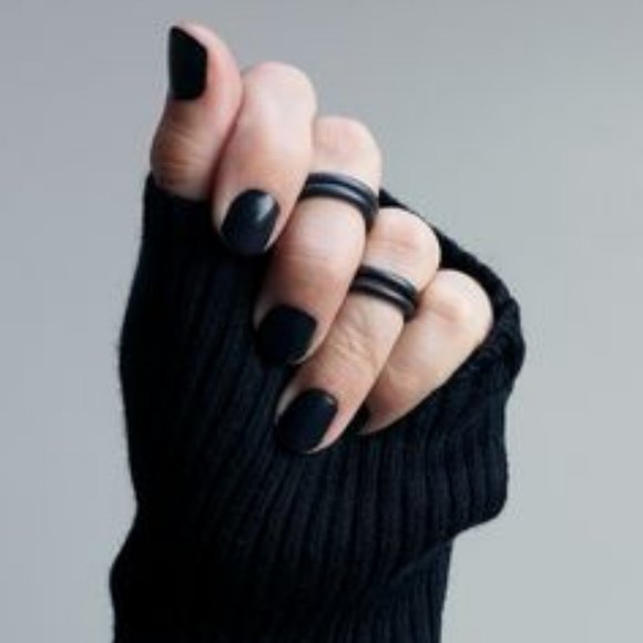 BLACK IS MINIMALIST CHIC MYSTERY BOX (10 ITEMS) - Picture 3 of 6